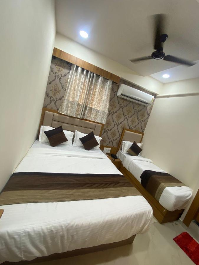 Hotel Surya Villa Ahmedabad Exterior photo