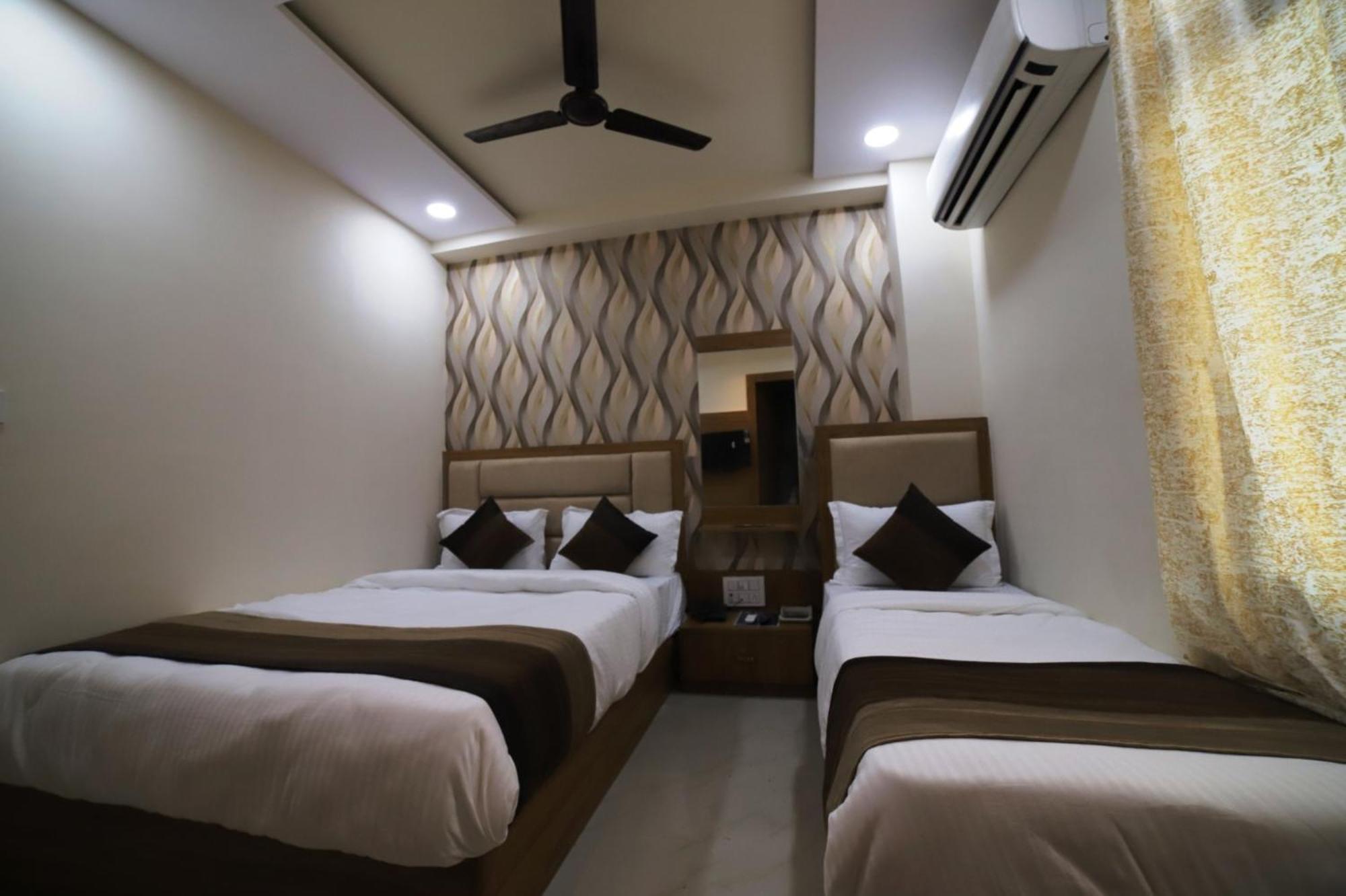 Hotel Surya Villa Ahmedabad Exterior photo