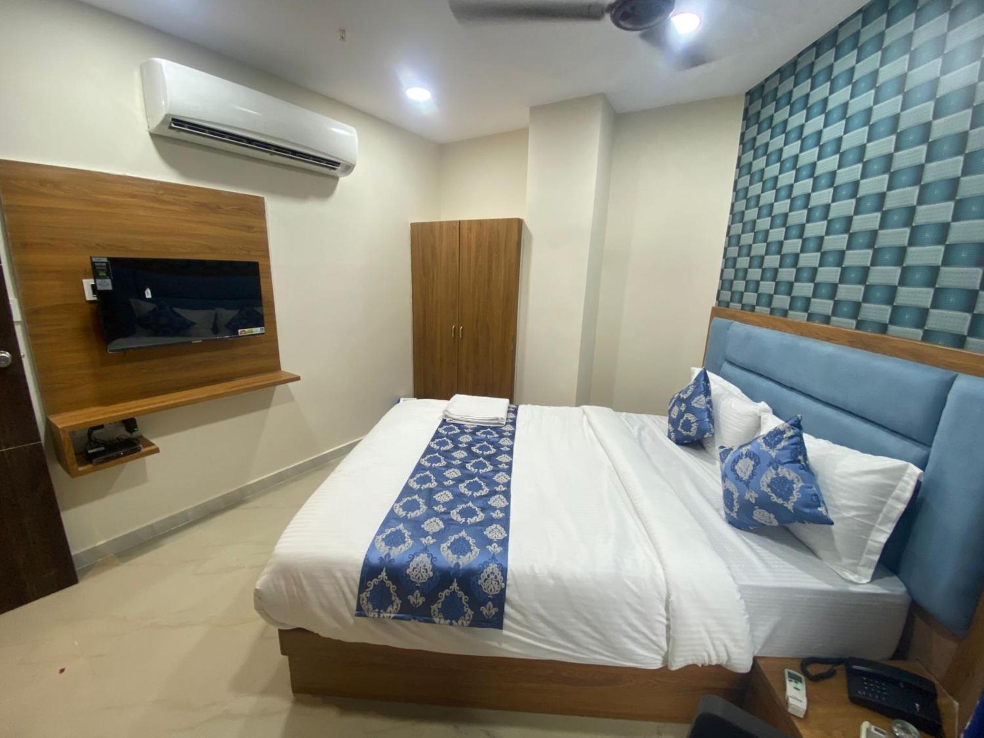 Hotel Surya Villa Ahmedabad Exterior photo