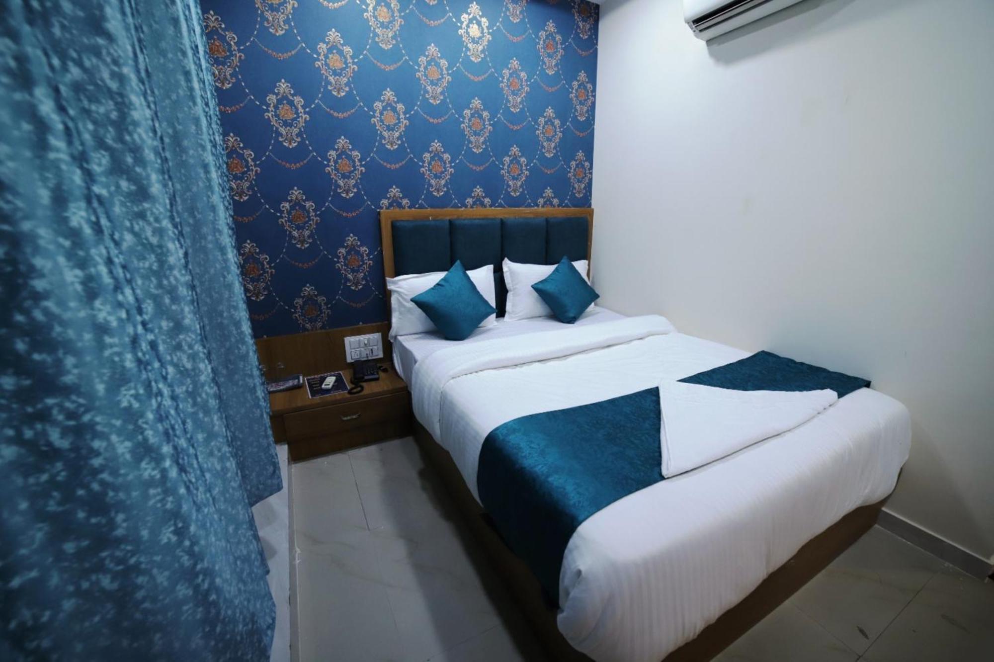 Hotel Surya Villa Ahmedabad Exterior photo